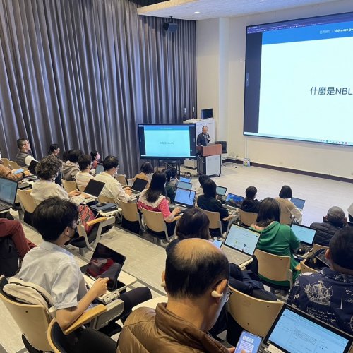 本校智慧教育中心數位學習課程報名踴躍，AI教育已成趨勢